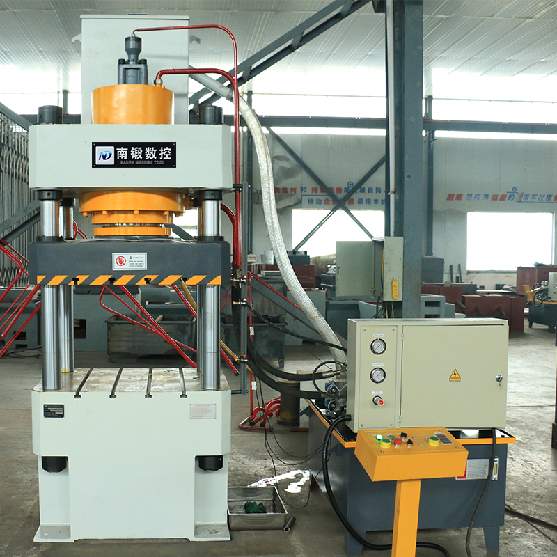 300噸液壓機是非標定制的嗎？常規機都是多少噸的？