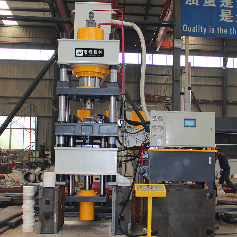 315噸鹽磚機牛羊舔磚液壓機