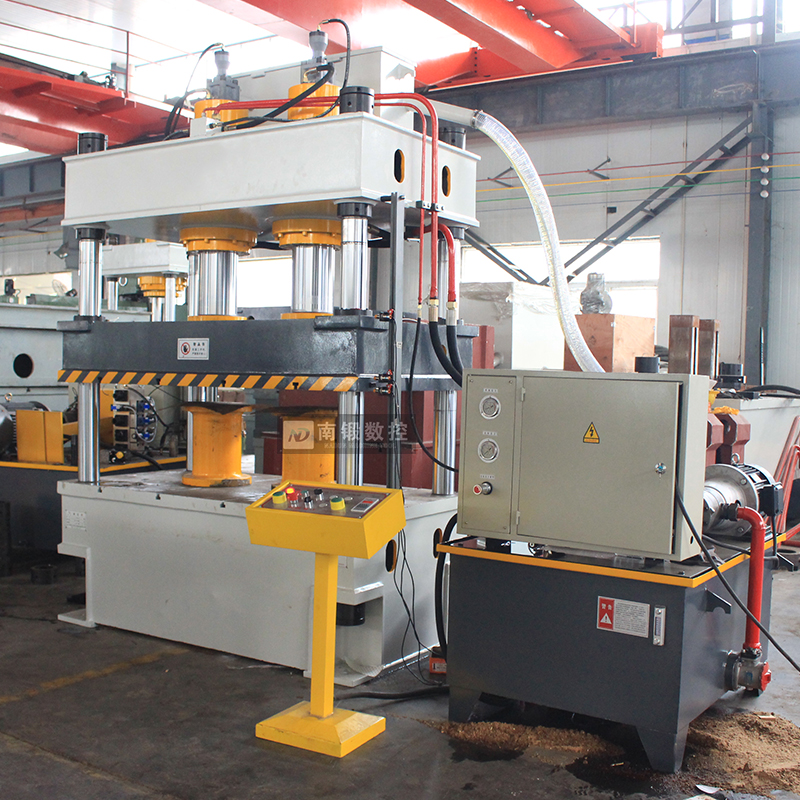 500噸液壓機(jī)雙缸大臺(tái)面四柱油壓機(jī)按需定制