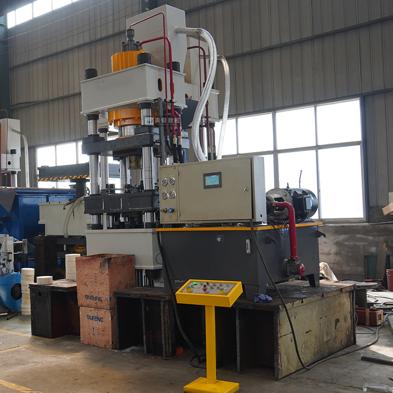 新型舔磚機(jī)5公斤牛羊舔磚液壓機(jī)400噸鹽磚機(jī)