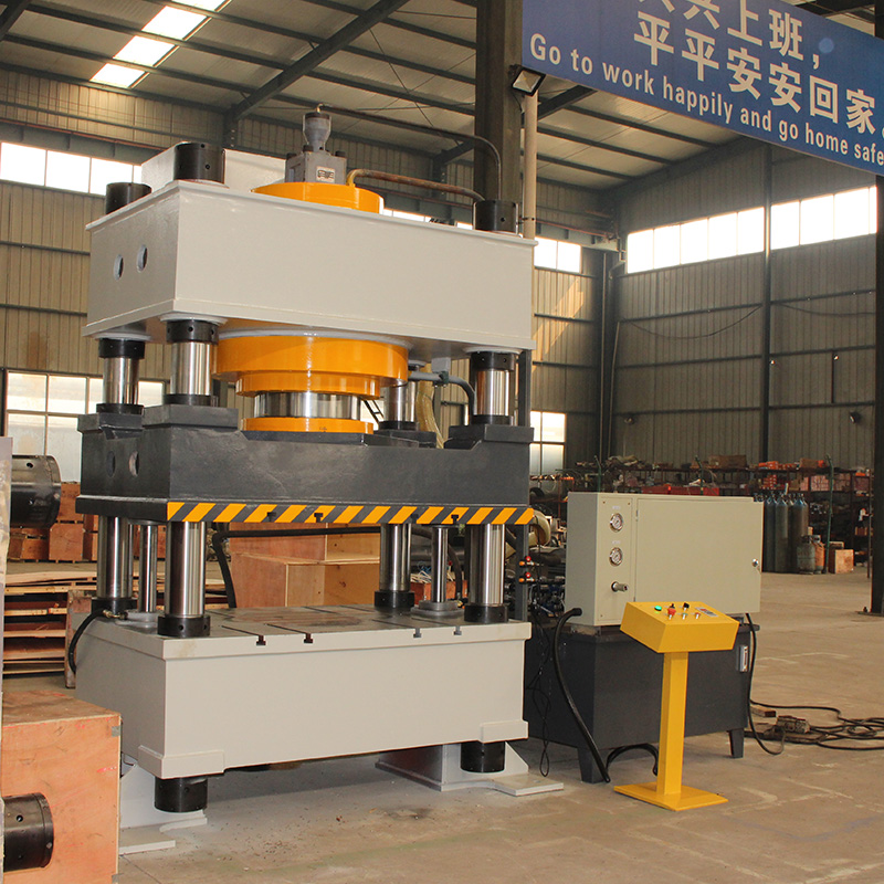 500噸四柱油壓機(jī)廠家試機(jī)