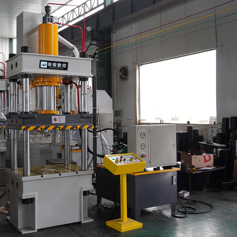 100噸四柱油壓機(jī)滕州實(shí)體廠家拉伸成型壓力機(jī)