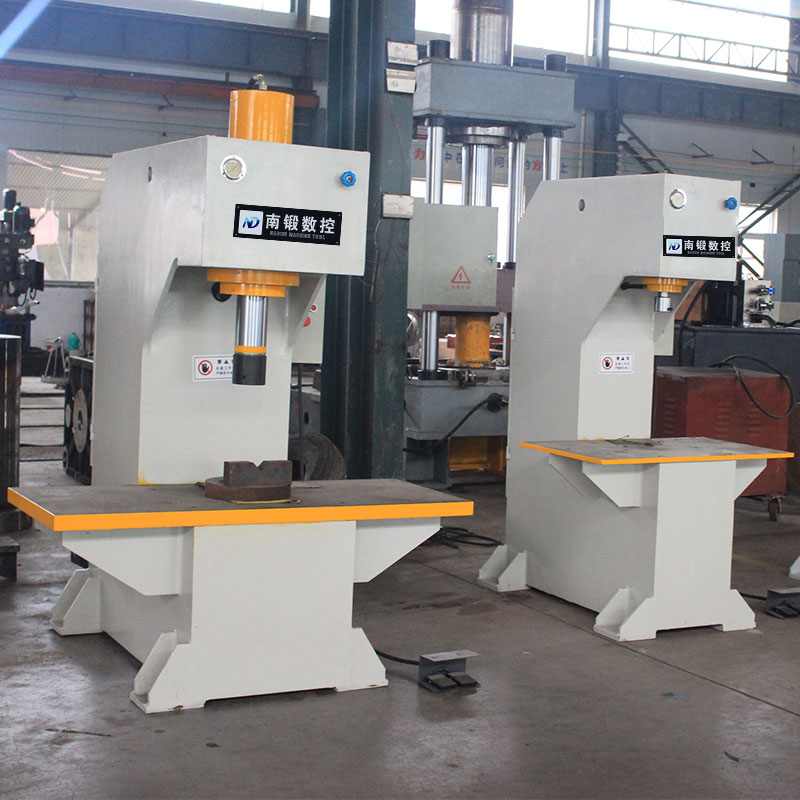 廠(chǎng)家直銷(xiāo)63T單臂油壓機(jī)