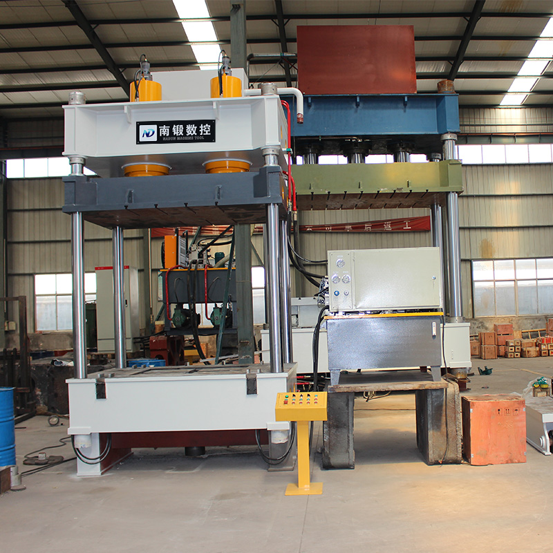 滕州350噸四柱油壓機雙缸大臺面液壓機風冷裝置液壓機