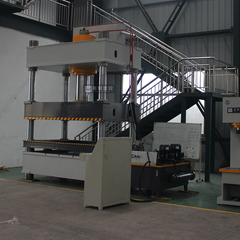 硅酸鈣板成型液壓機400噸保溫材料成型油壓機四柱壓力機滕州