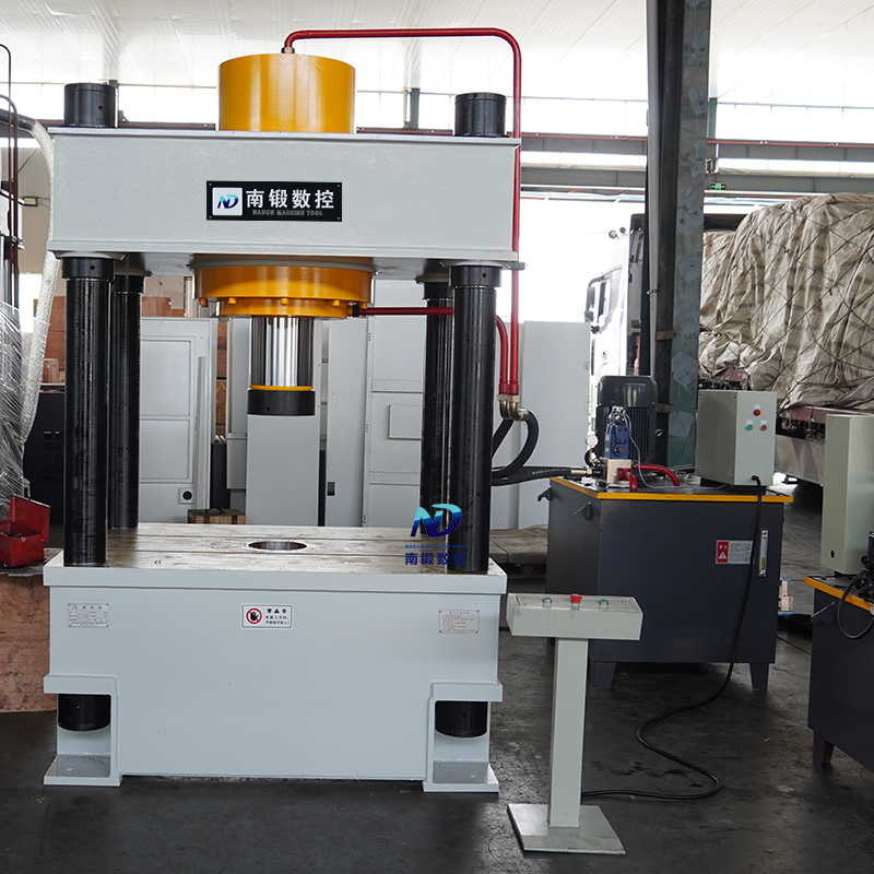 200噸多功能油壓機(jī)兩梁四柱壓力機(jī)滕州