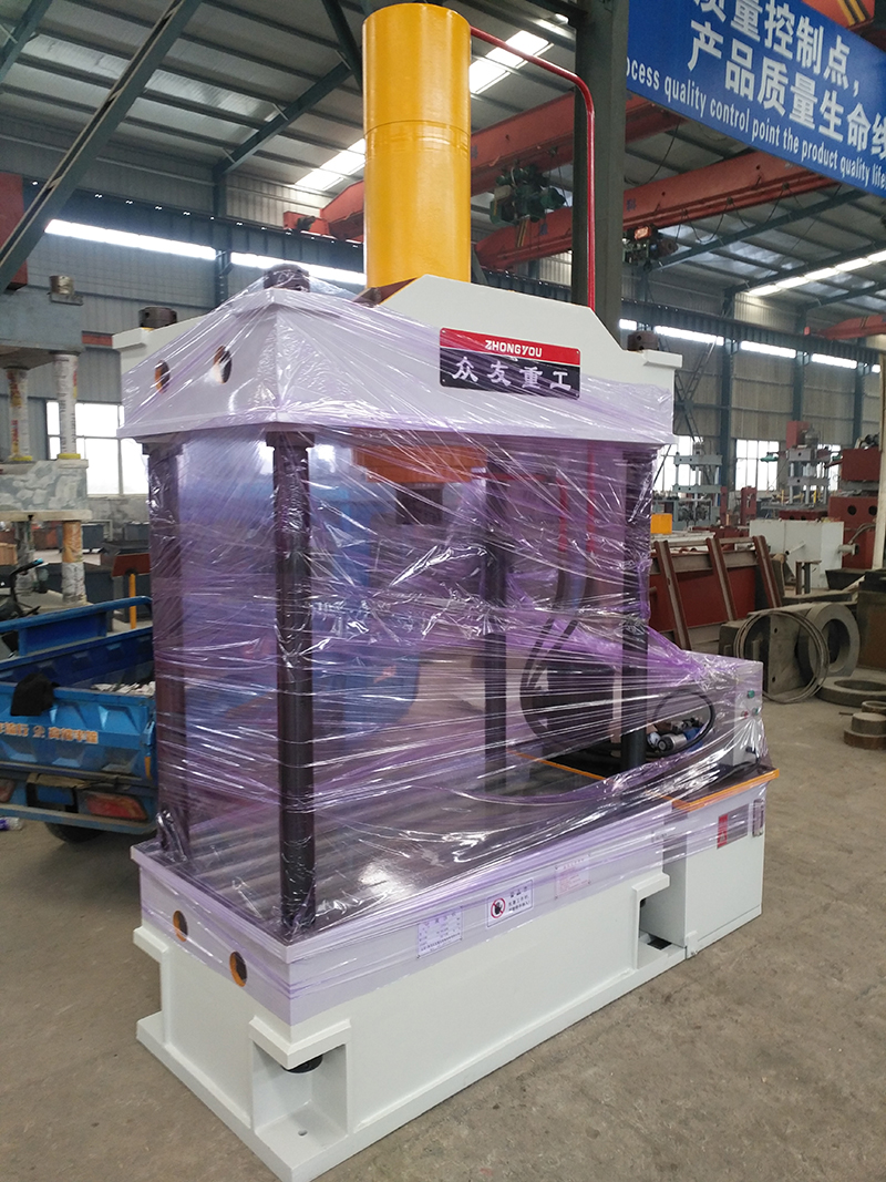 160噸兩梁四柱油壓機(jī)