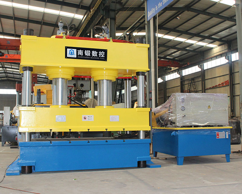 避免四柱油壓機液壓系統電機故障措施是什么