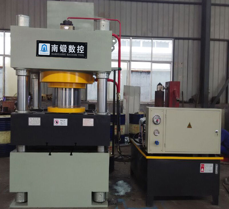 四柱油壓機的柱塞發生故障怎么處理呢？