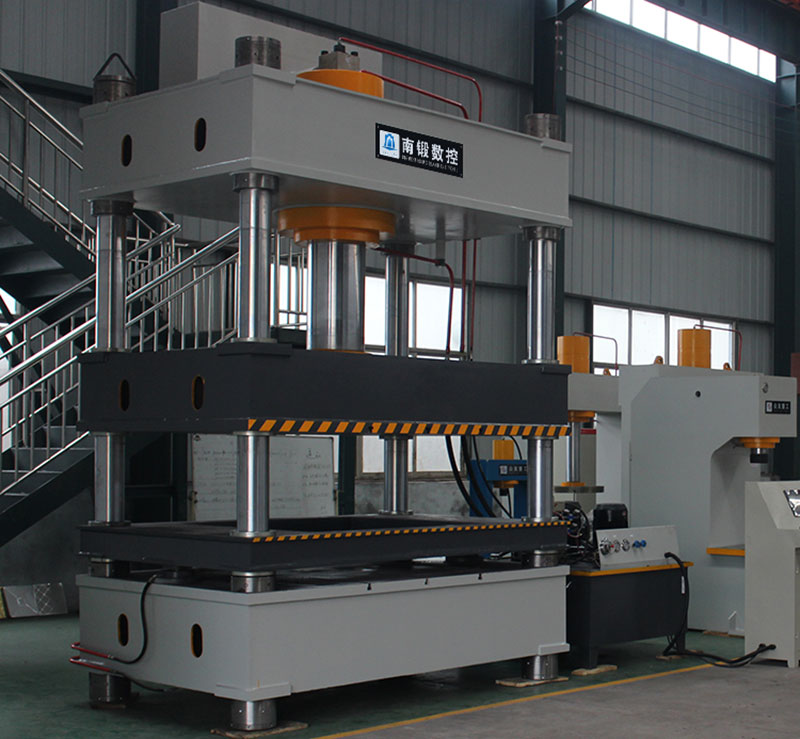 四柱油壓機的配件有哪些？