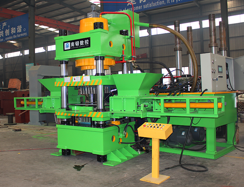 四柱油壓機過濾器故障的分析與排查