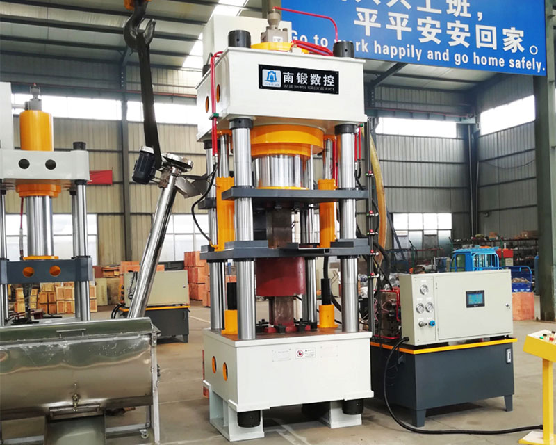 滕州油壓機廠家怎么樣呀？性價比怎么樣？