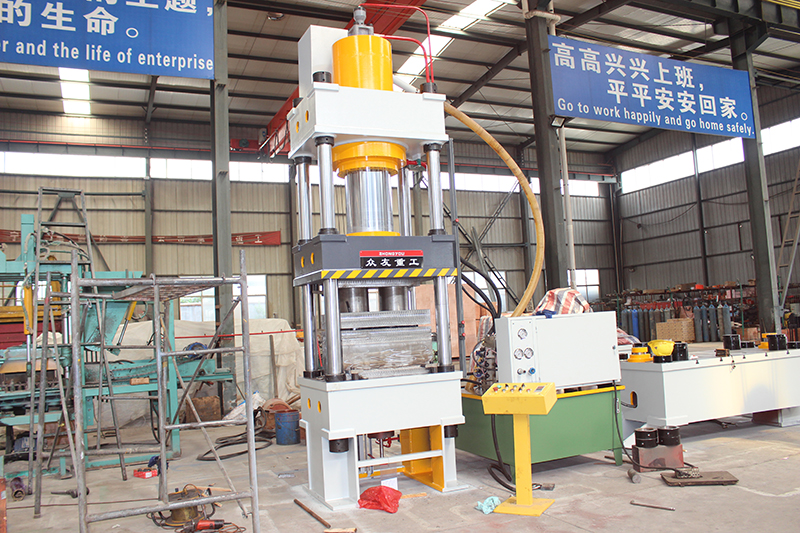 廠家直銷三梁四柱粉末成型油壓機(jī)315