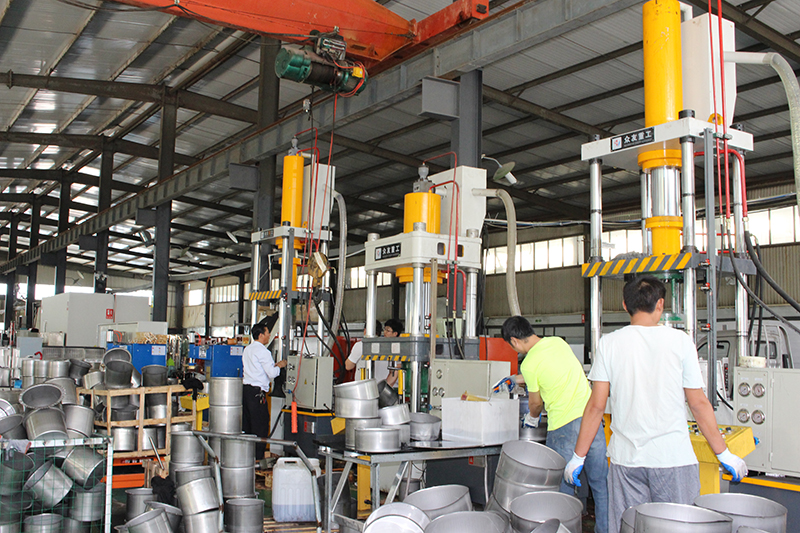 廠家直銷單動薄板成型拉伸油壓機