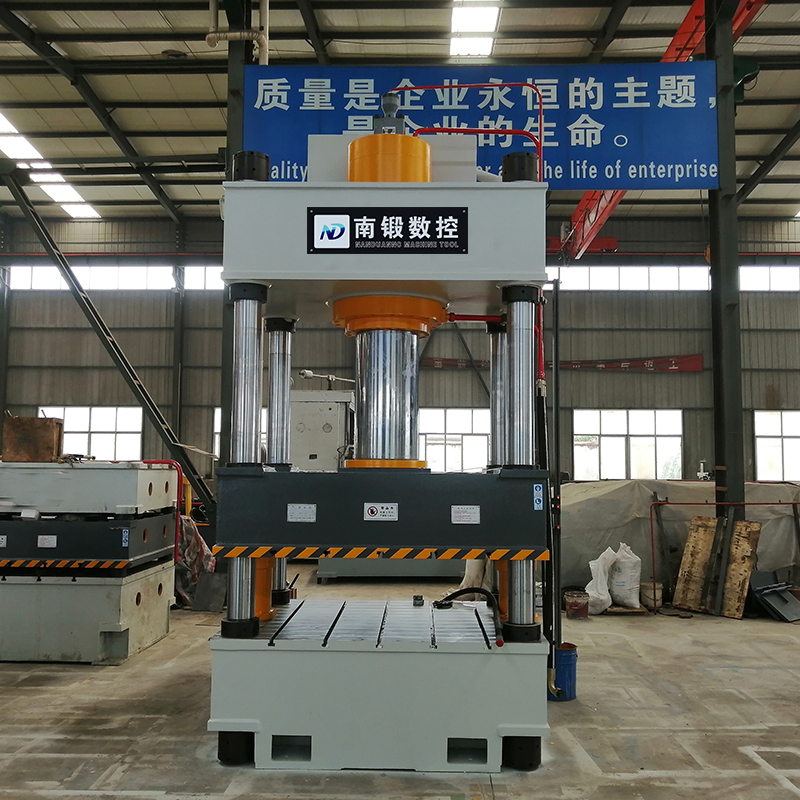 特價(jià)直銷400噸壓力機(jī)1600x900三梁四柱液壓機(jī)不銹鋼水槽成型油壓機(jī)封頭拉伸液壓機(jī)