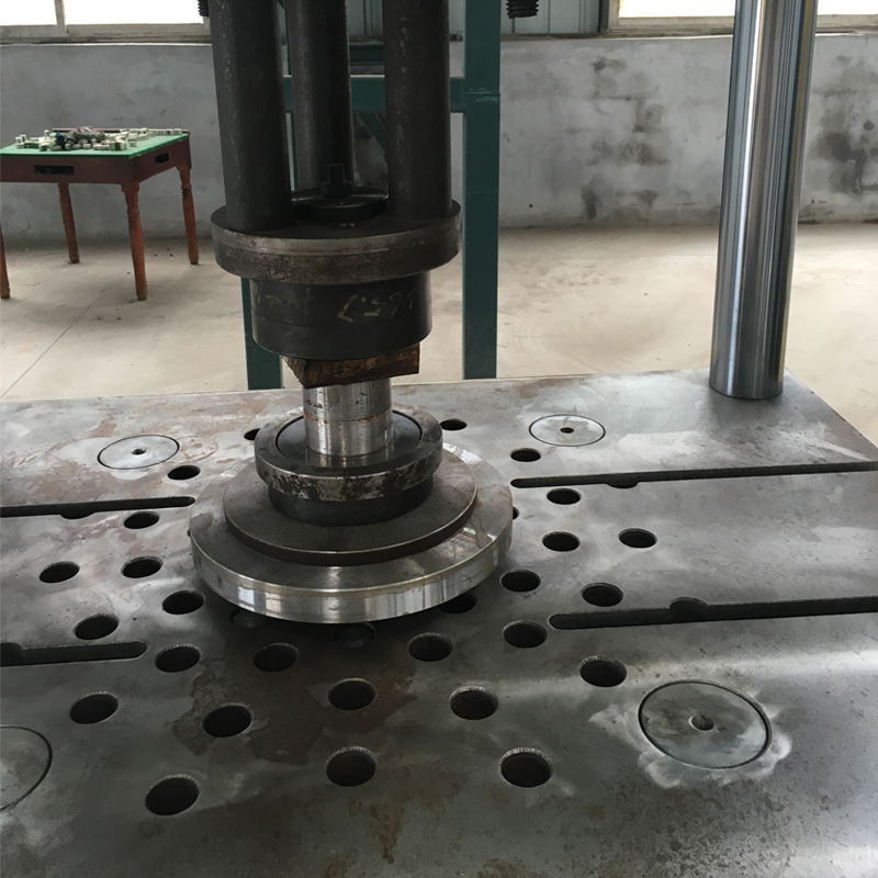 滕州100噸三梁四柱油壓機100t壓不銹鋼餐具茶杯蓋子鍋碗瓢盆配液壓墊液壓機