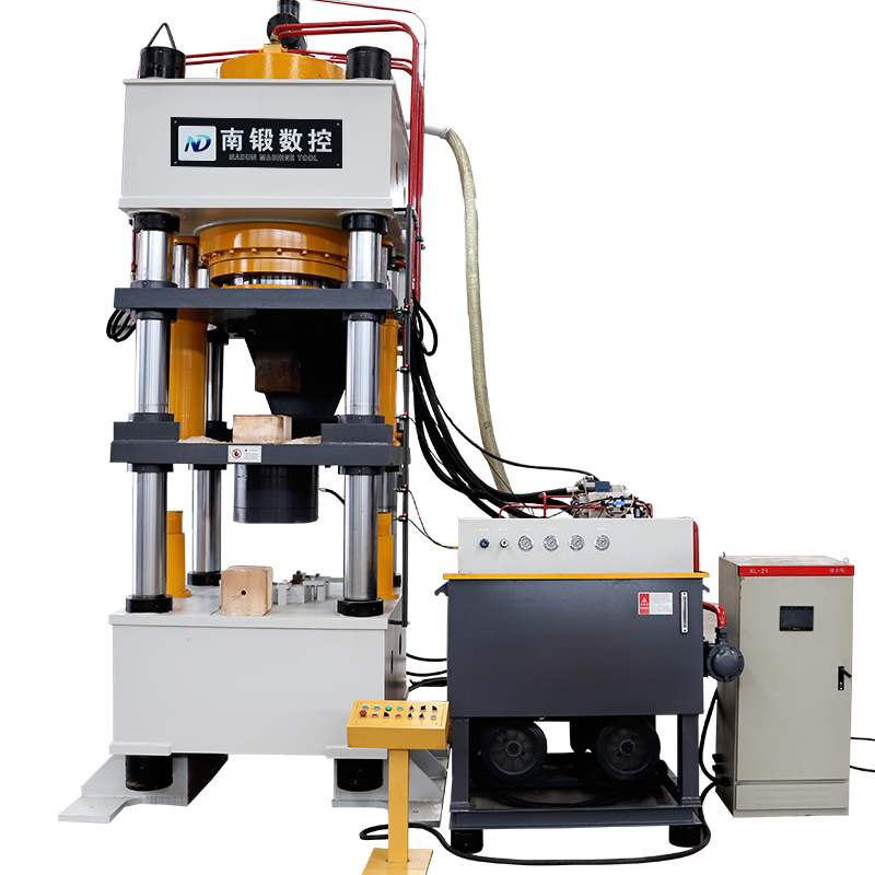 1000t牛羊舔磚液壓機鹽磚成型油壓機