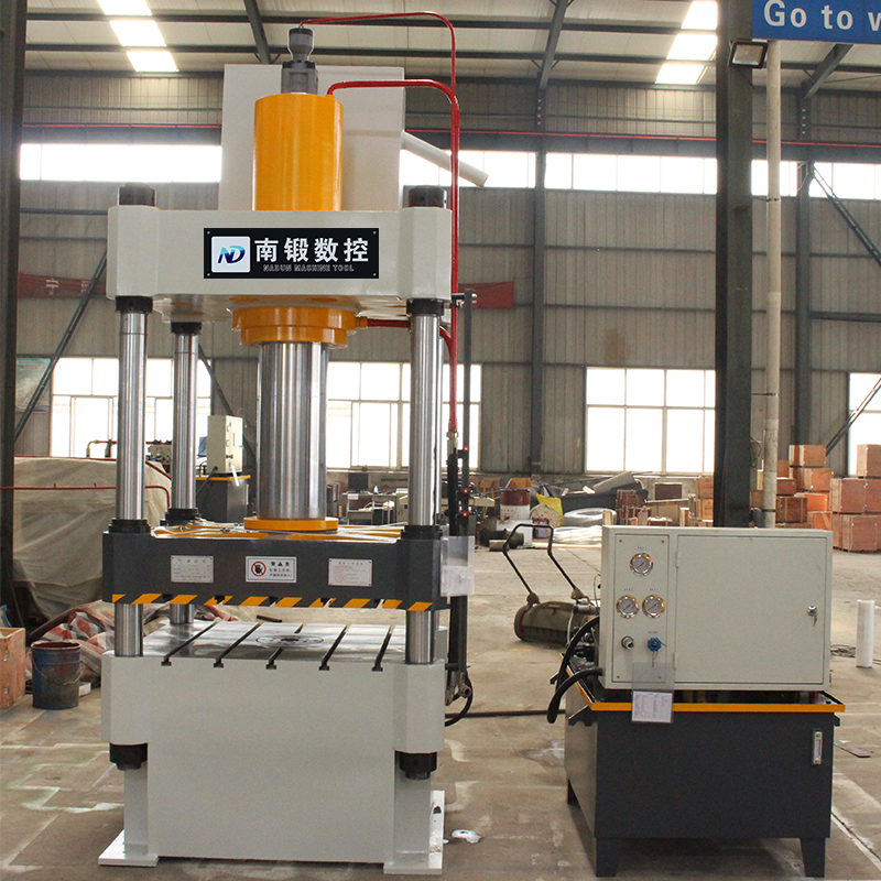 滕州南鍛200T三梁四柱油壓機(jī)試機(jī)