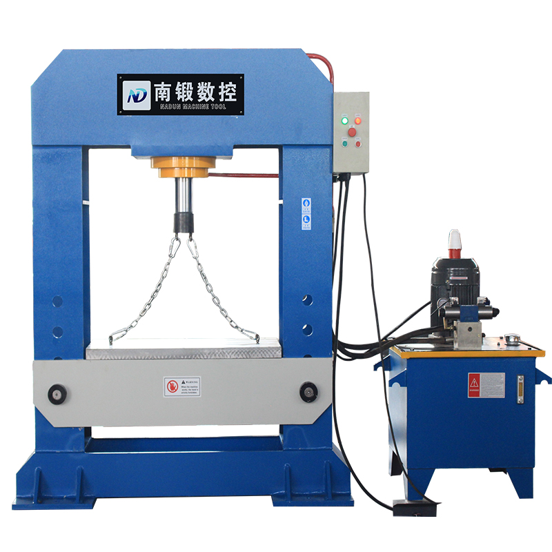 滕州南鍛100t龍門(mén)油壓機(jī)試機(jī)