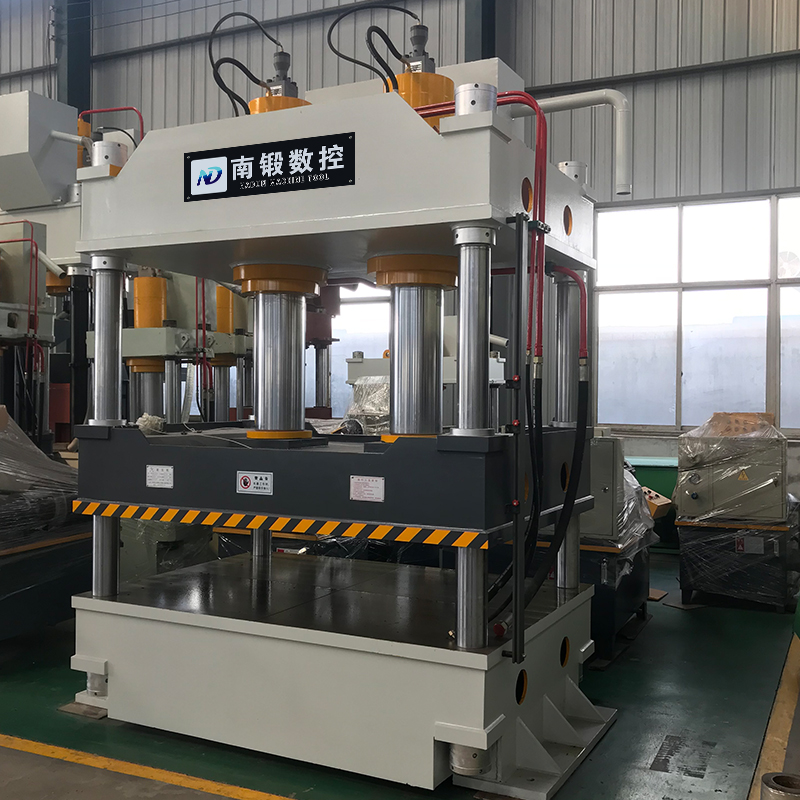 400T雙缸大臺面四柱油壓機，400噸油壓機