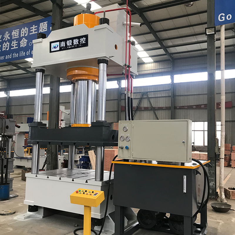 500T三梁四柱油壓機，500噸常規油壓機