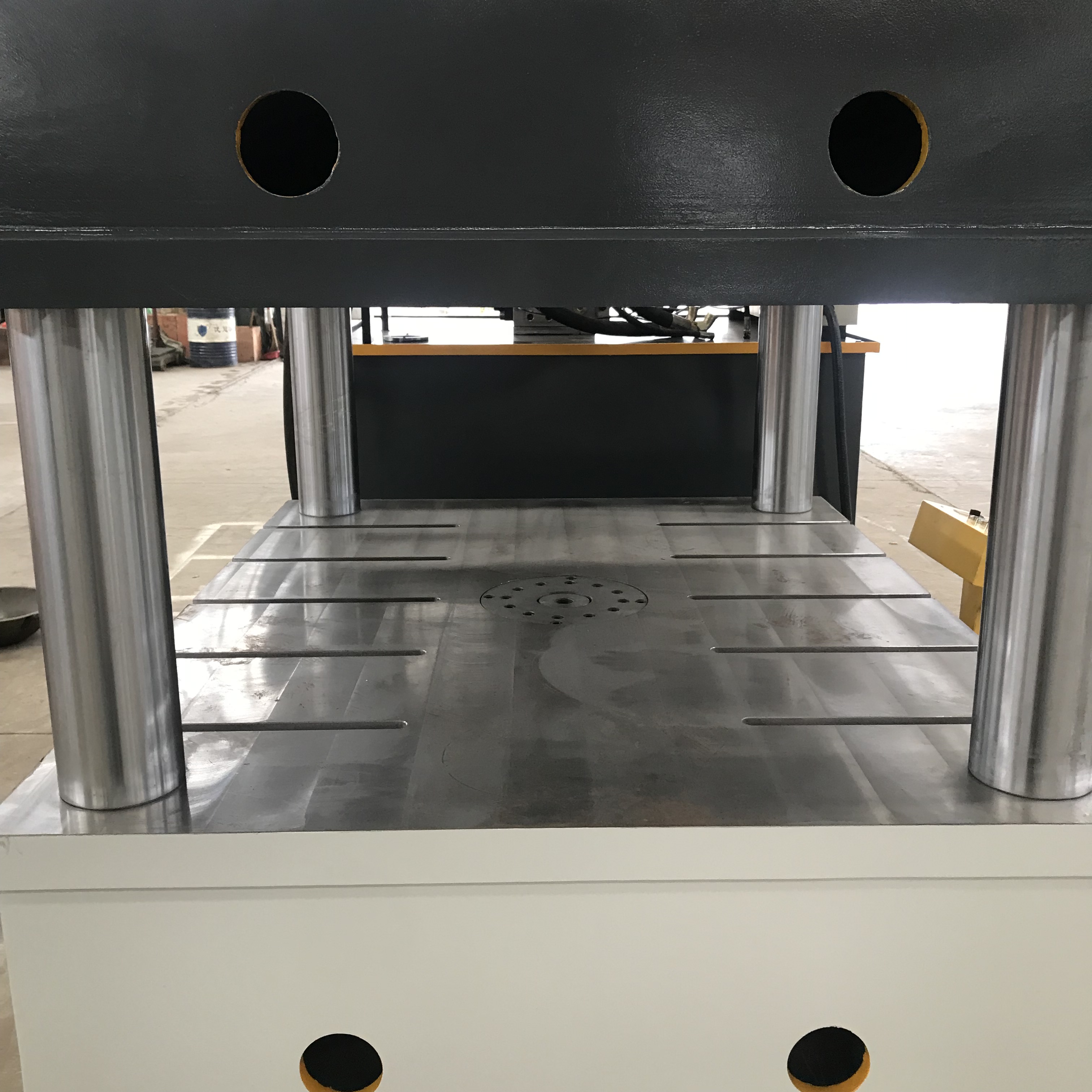 500T三梁四柱油壓機，500噸常規油壓機