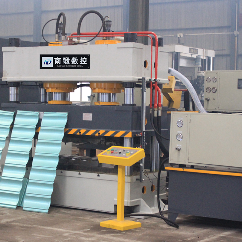 金屬瓦成型液壓機(jī)315噸彩石瓦壓型油壓機(jī)雙缸四柱壓力機(jī)