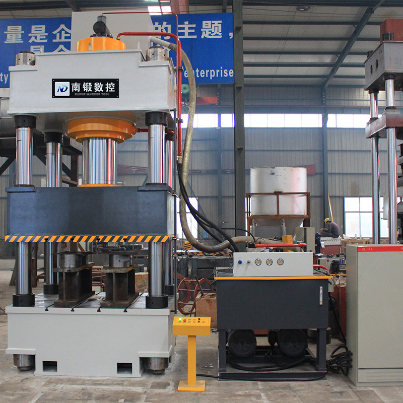 漏糞板設備630T熱壓成型液壓機630噸bmc復合材料漏糞板油壓機四柱壓力機滕州