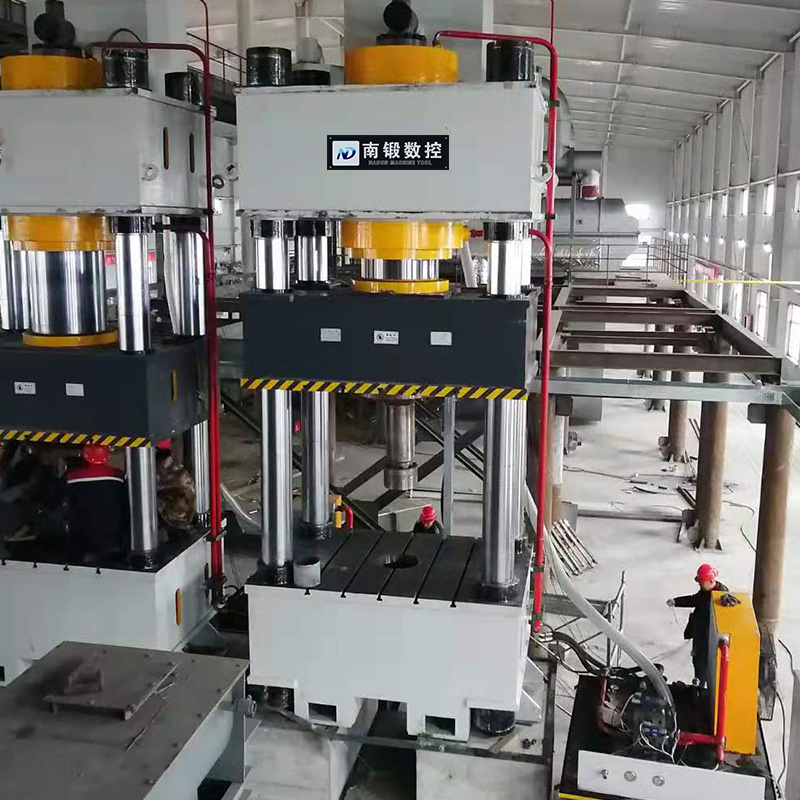 1000噸四柱液壓機 粉末成型壓力機按需定制南鍛數(shù)控